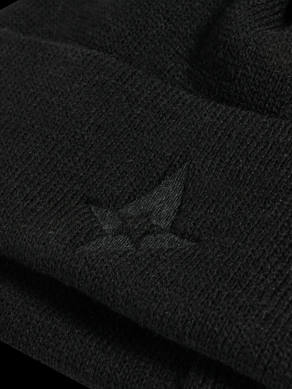AST FAN RED LOGO BEANIE