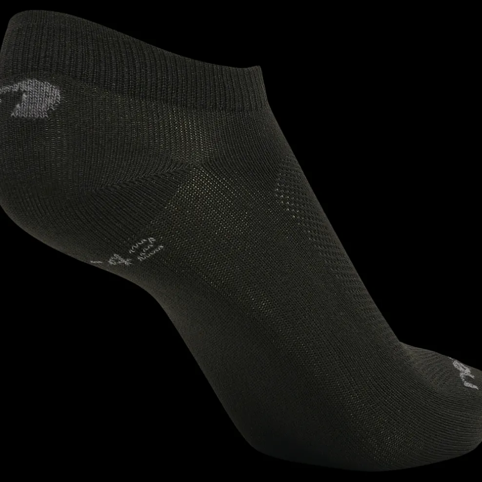 BASE SOCKLET