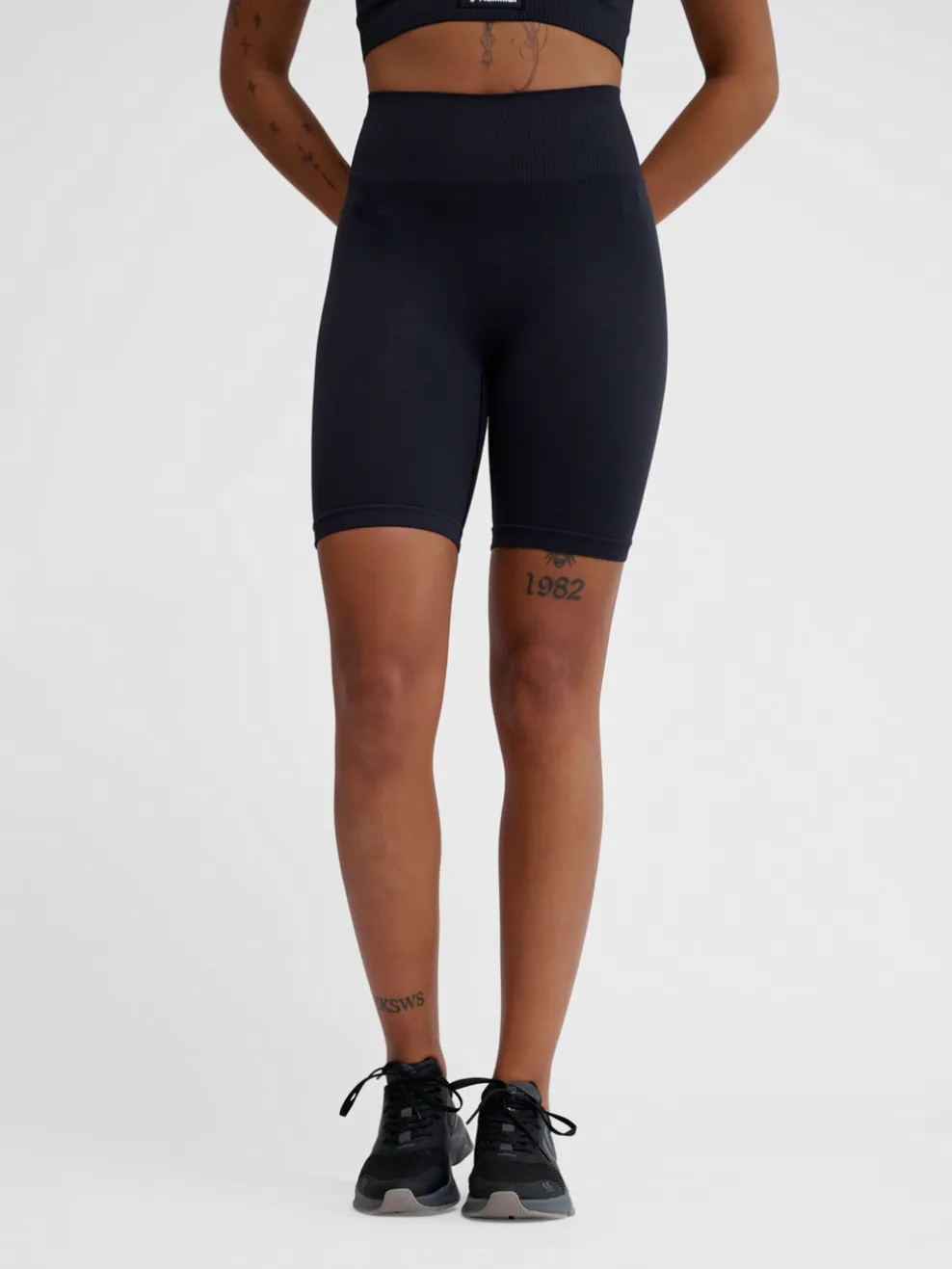 hmlALIVE SEAMLESS HIGH WAIST SHORTS