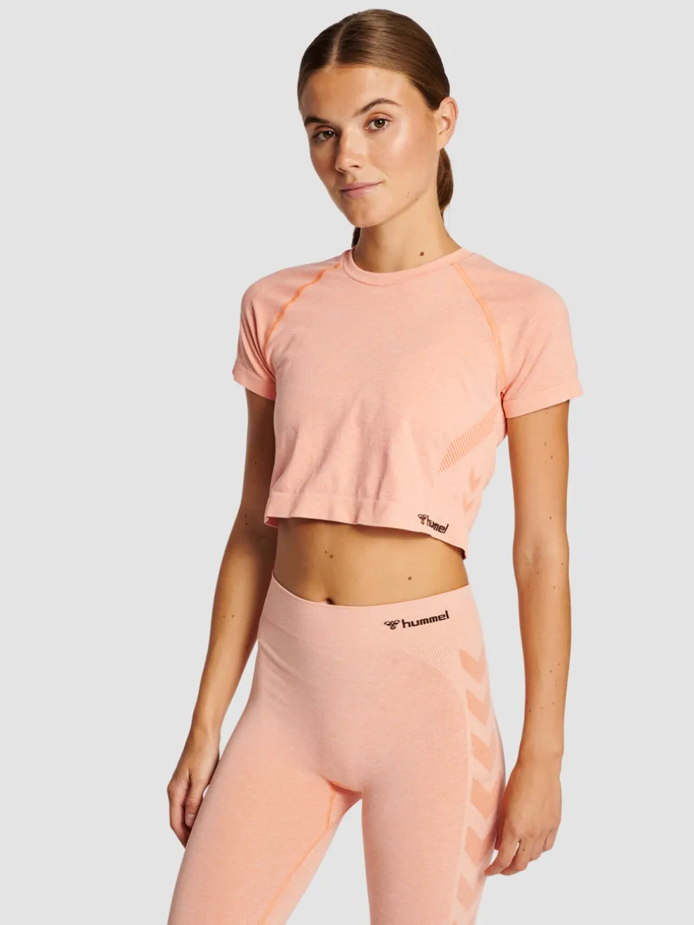 hmlCI SEAMLESS CROPPED T-SHIRT