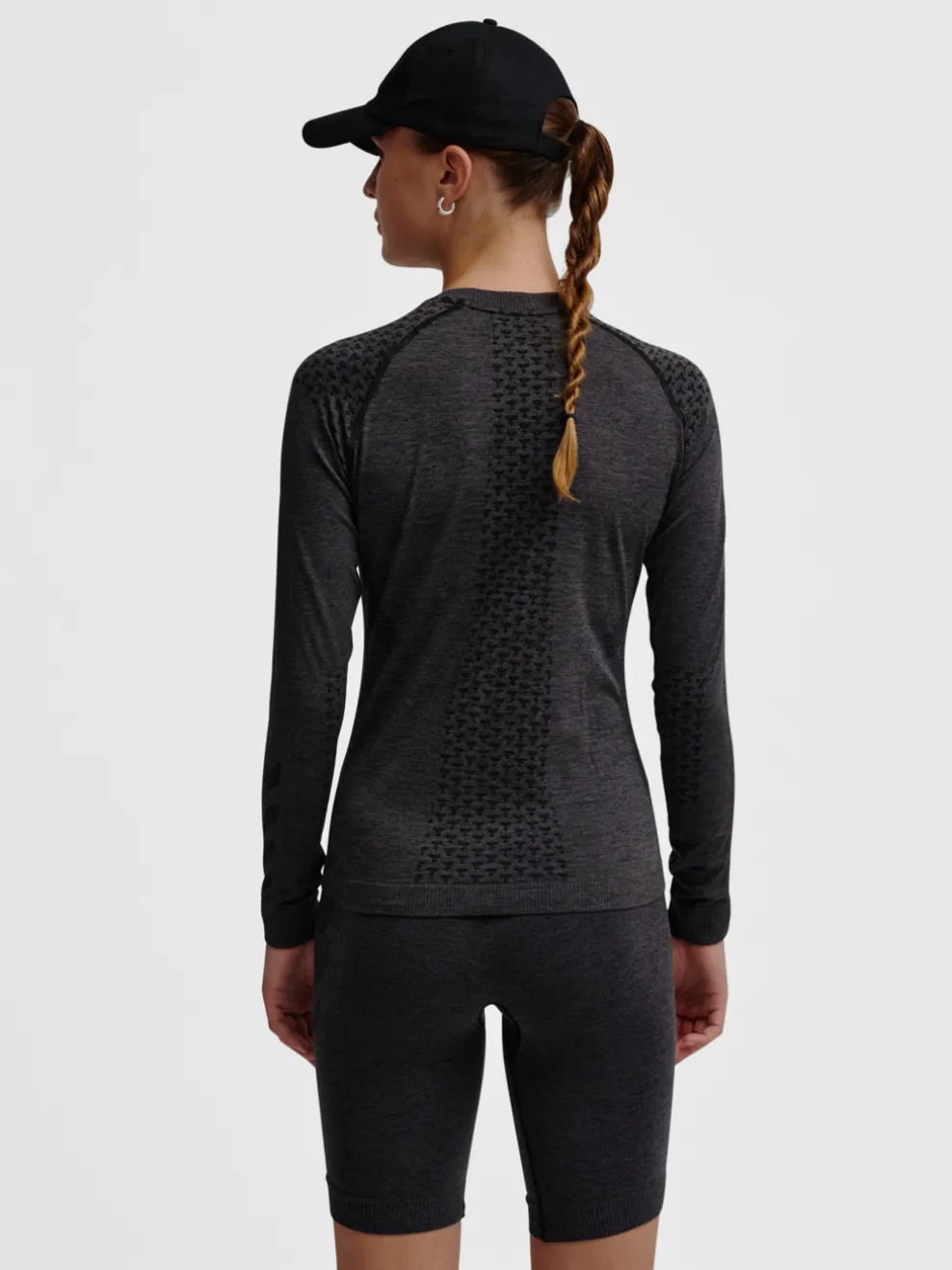 hmlCI SEAMLESS T-SHIRT L/S