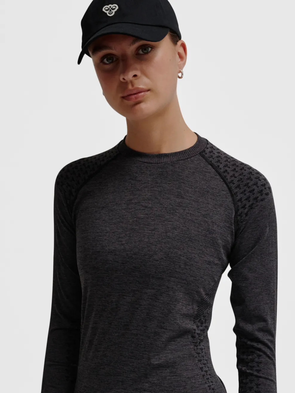 hmlCI SEAMLESS T-SHIRT L/S