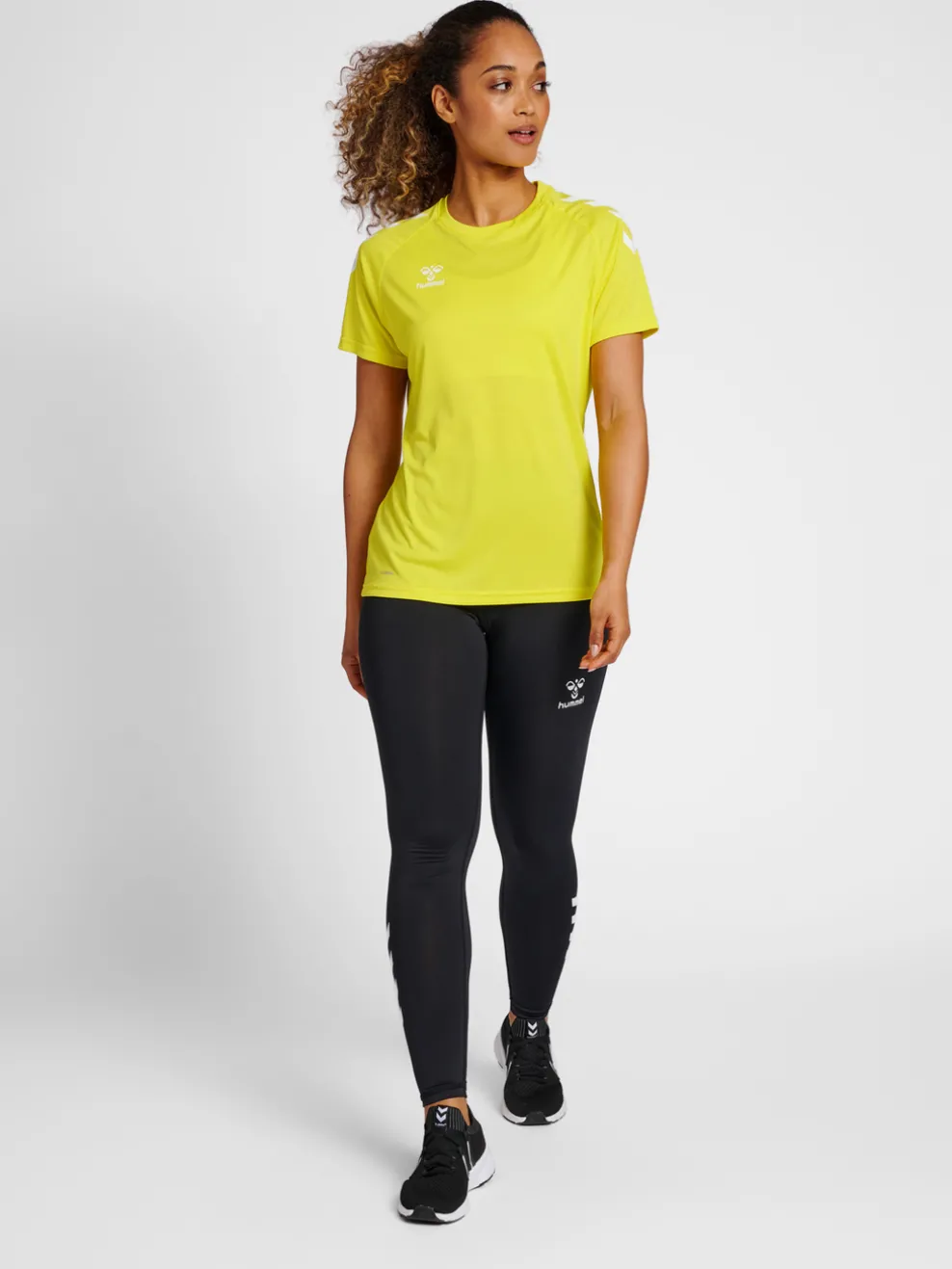 hmlCORE XK CORE POLY TEE S/S WOMAN