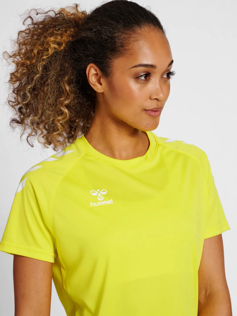 hmlCORE XK CORE POLY TEE S/S WOMAN