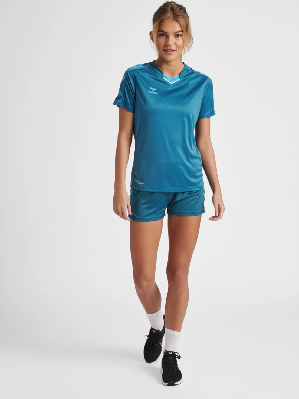 hmlCORE XK POLY JERSEY S/S WOMAN