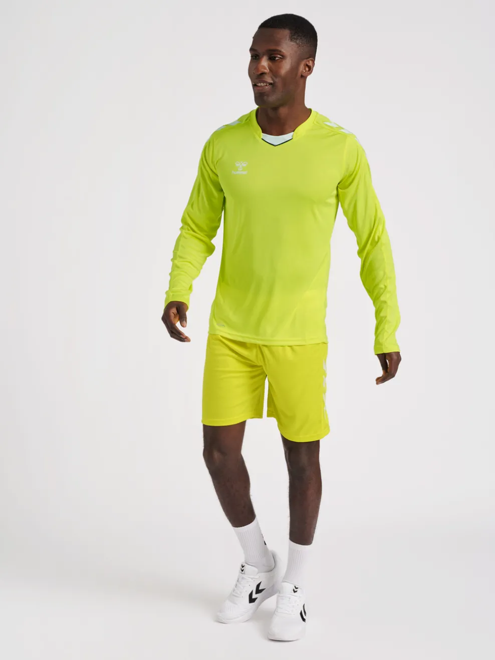 hmlCORE XK POLY SHORTS