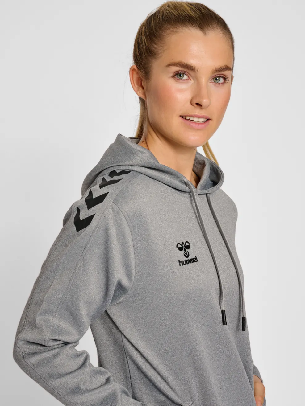 hmlCORE XK POLY SWEAT HOODIE WOMAN