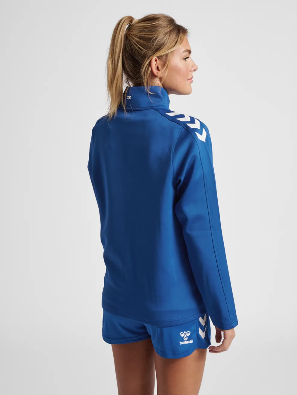 hmlCORE XK POLY ZIP SWEAT WOMAN