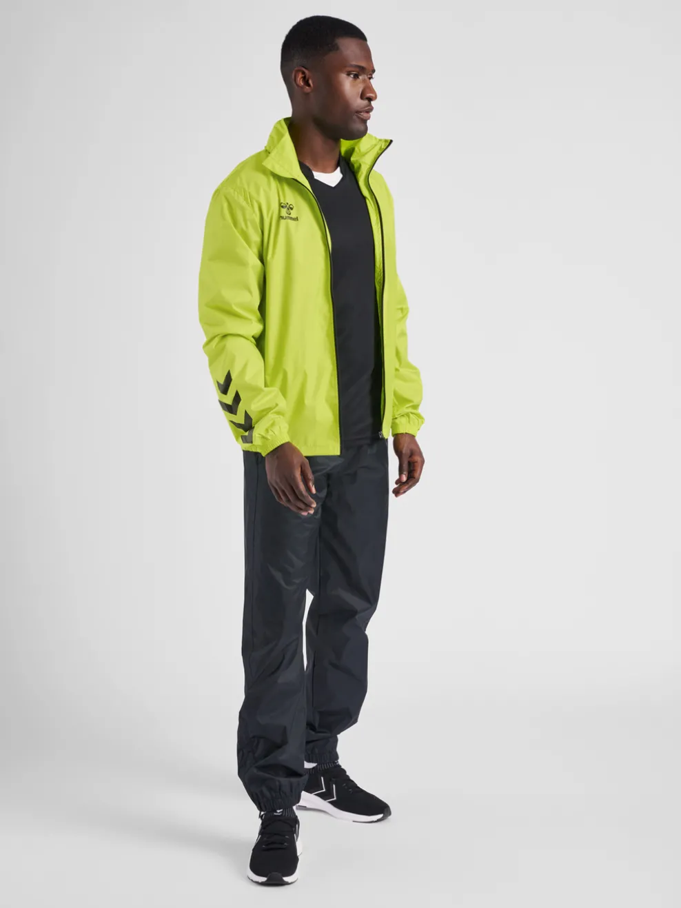 hmlCORE XK SPRAY JACKET
