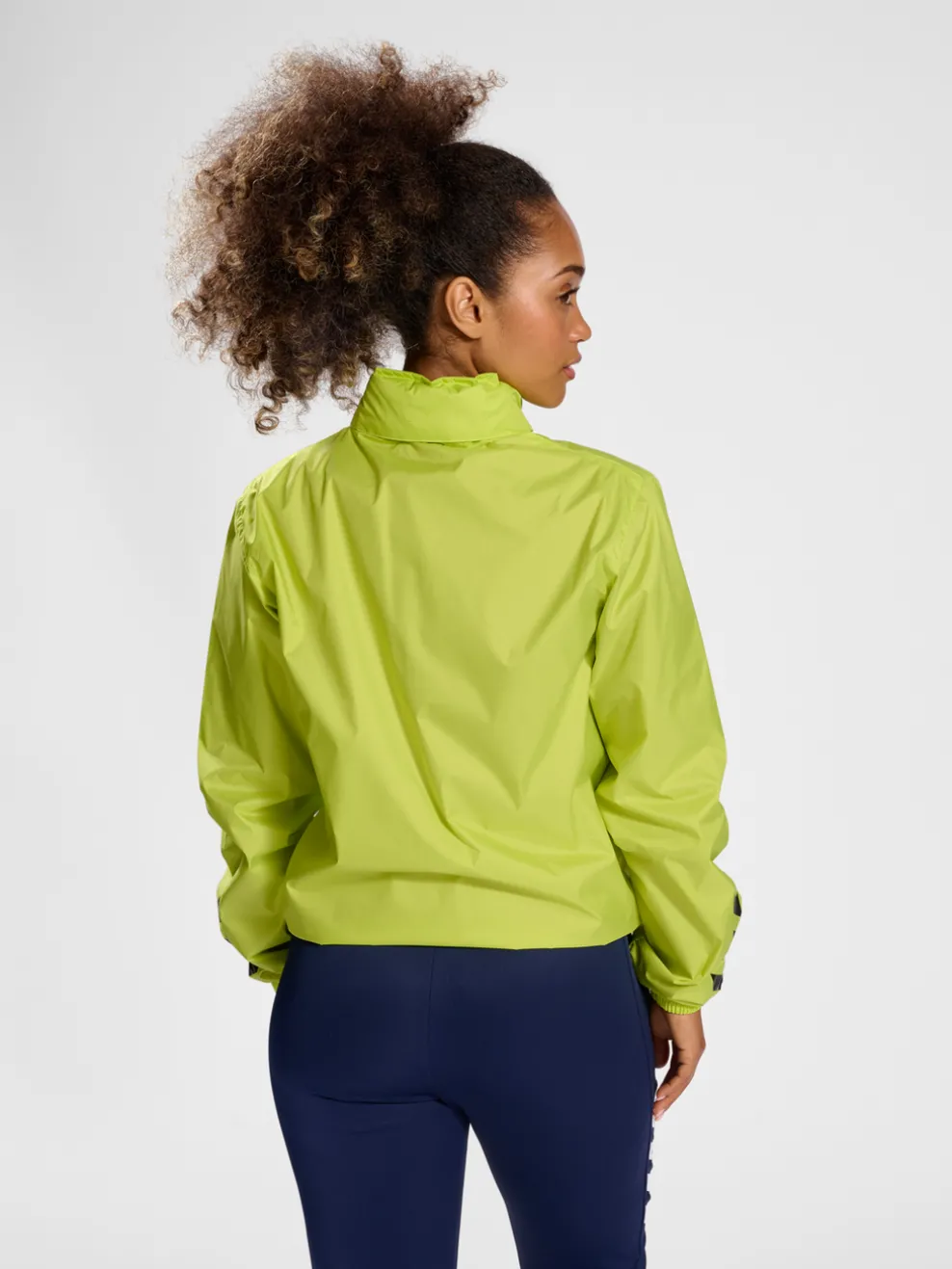hmlCORE XK SPRAY JACKET
