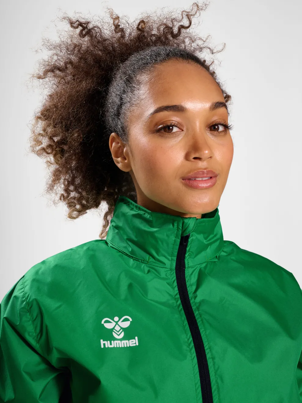 hmlCORE XK SPRAY JACKET