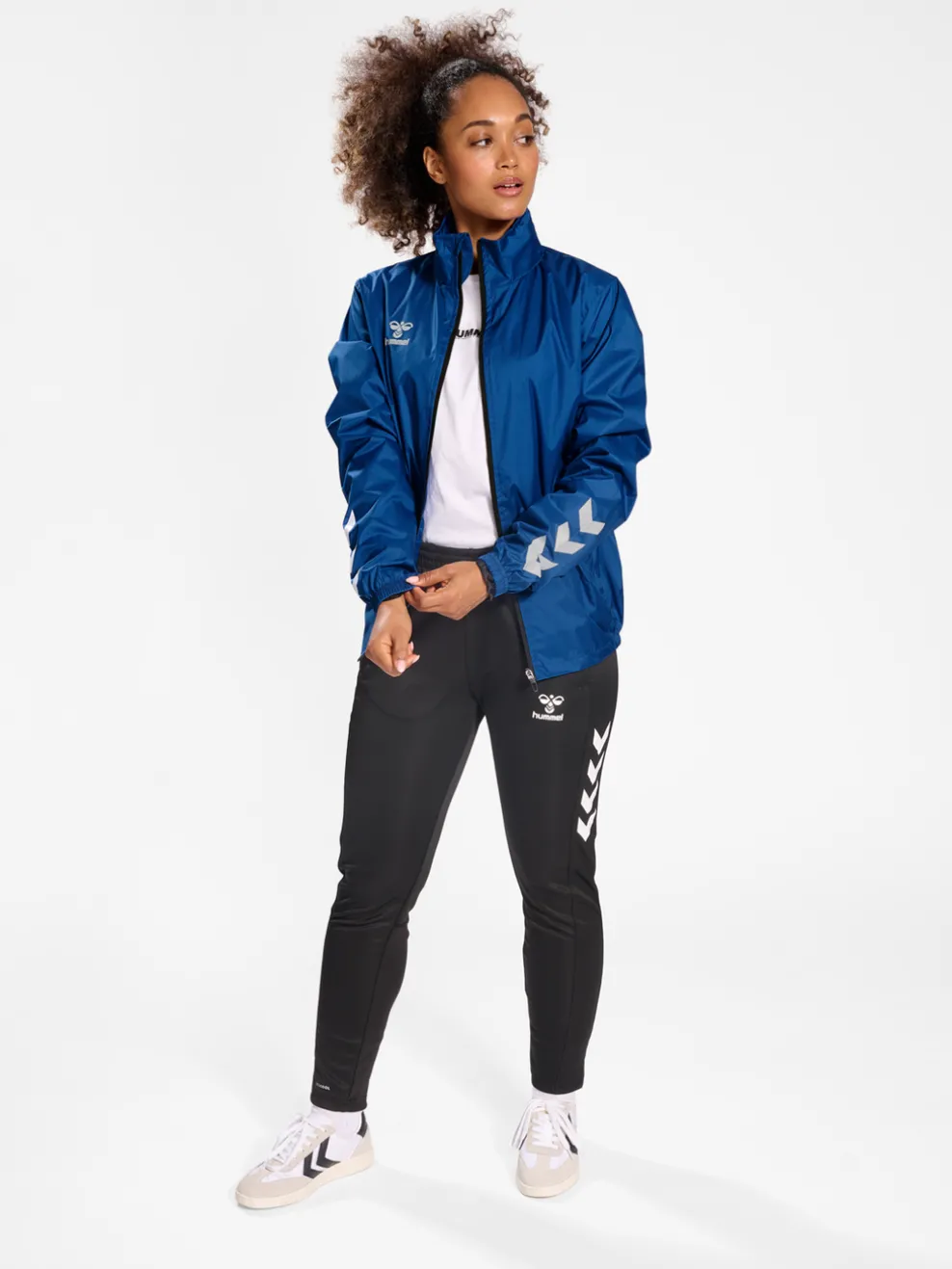 hmlCORE XK SPRAY JACKET