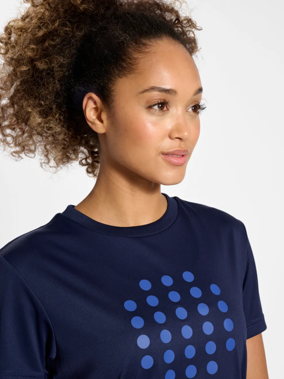 hmlCOURT T-SHIRT S/S WOMAN