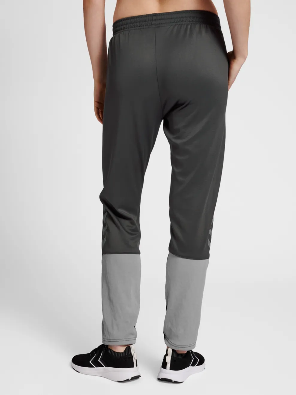hmlGG12 ACTION TRAINING PANTS WOMAN