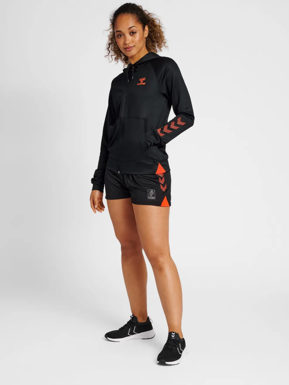 hmlGG12 ACTION ZIP HOODIE WOMAN