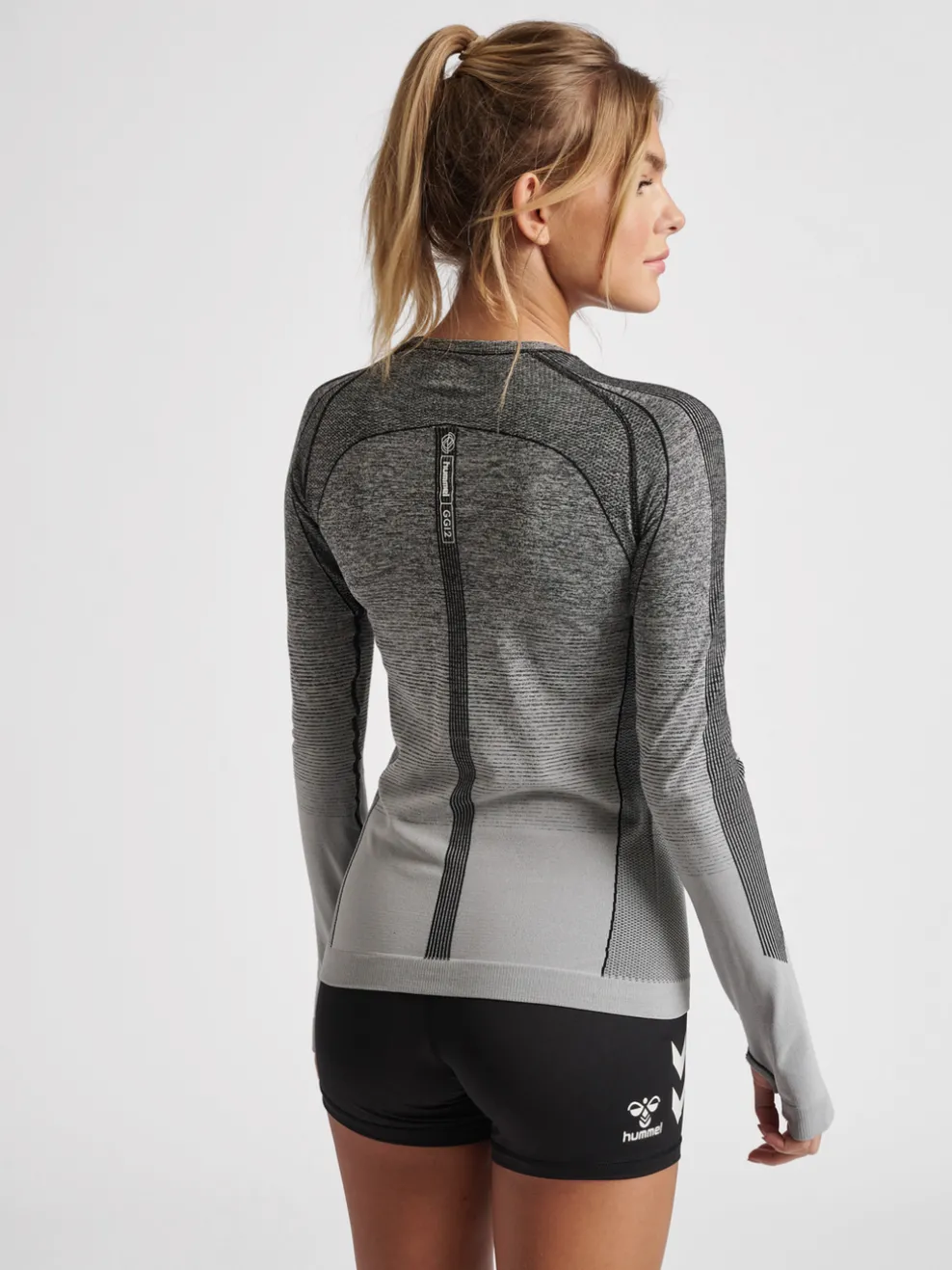 hmlGG12 TRAINING SEAMLESS L/S WOMAN