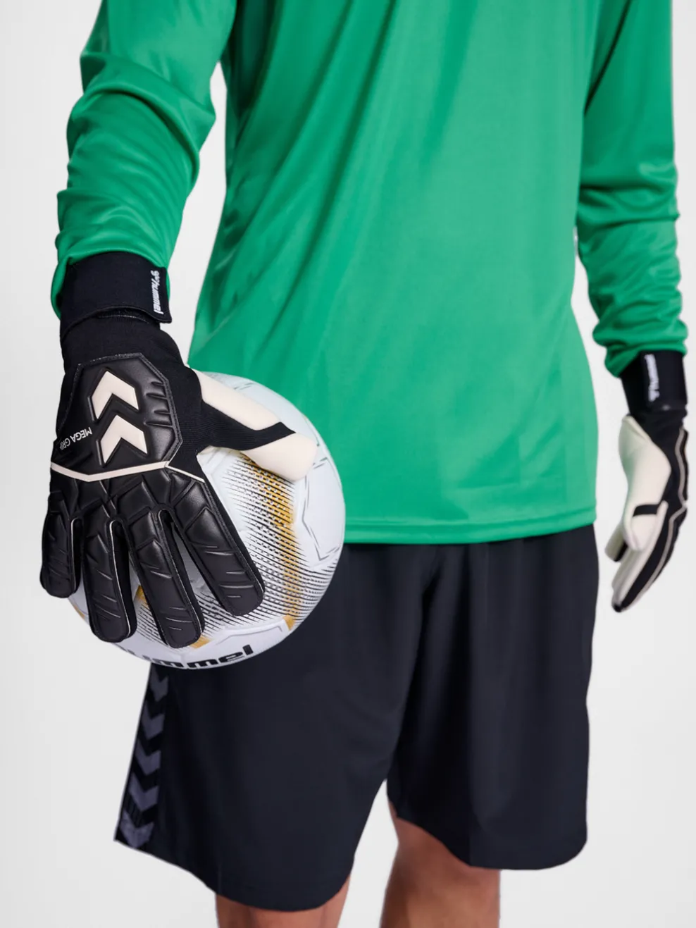 hmlGK GLOVES MEGA GRIP
