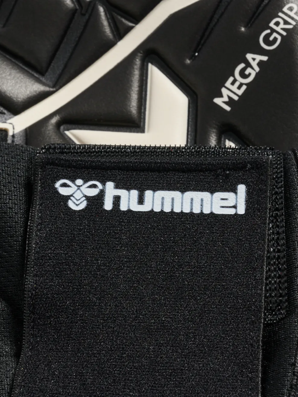 hmlGK GLOVES MEGA GRIP