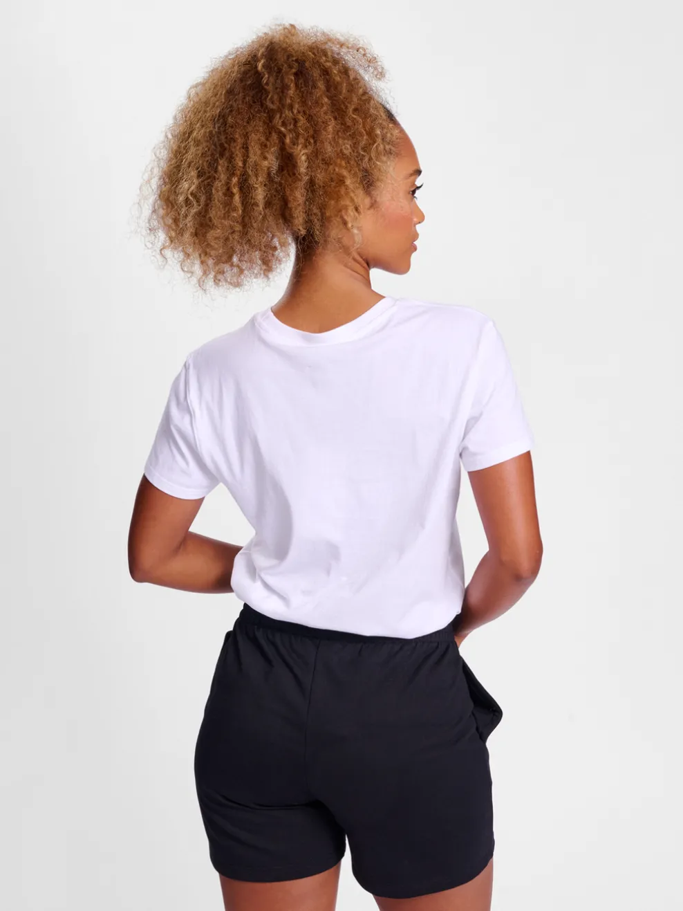 hmlGO 2.0 LOGO T-SHIRT S/S WOMAN