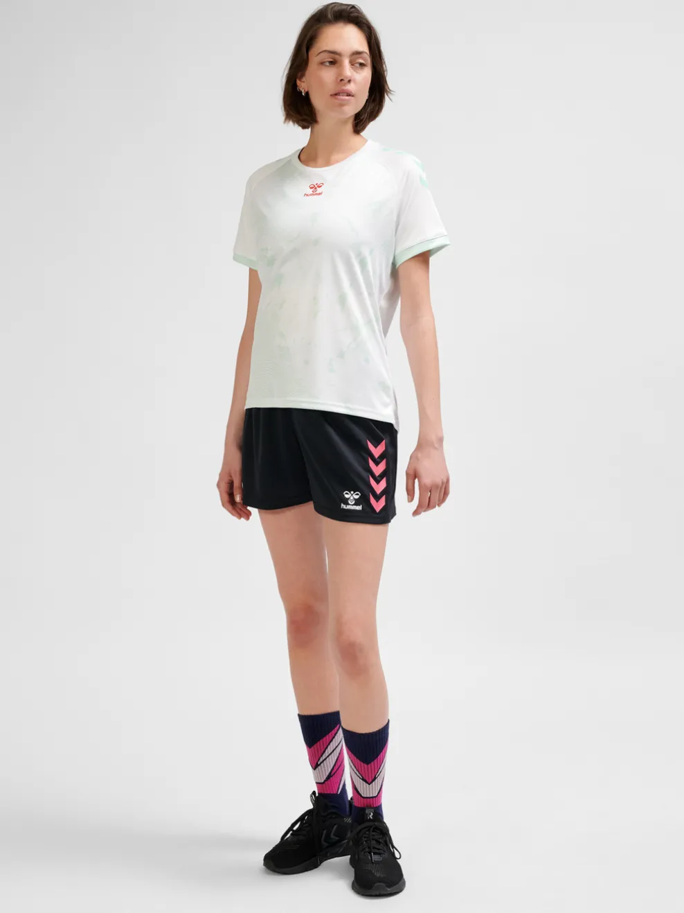 hmlGRAPHIC UNIVERSE SHORTS WOMAN