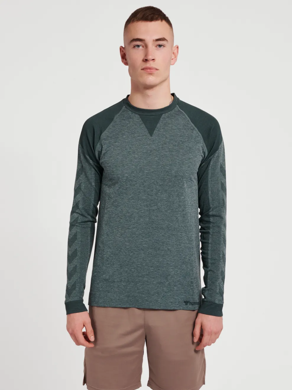 hmlKENT SEAMLESS T-SHIRT L/S