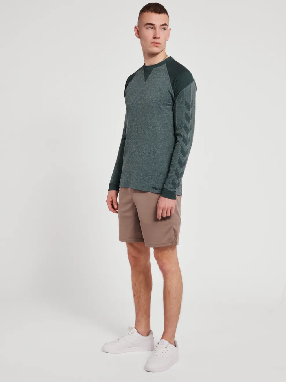 hmlKENT SEAMLESS T-SHIRT L/S
