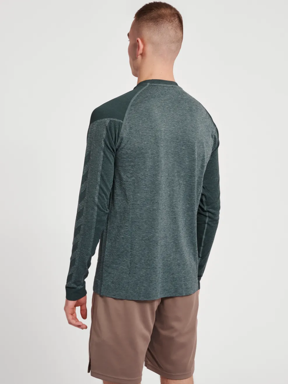 hmlKENT SEAMLESS T-SHIRT L/S