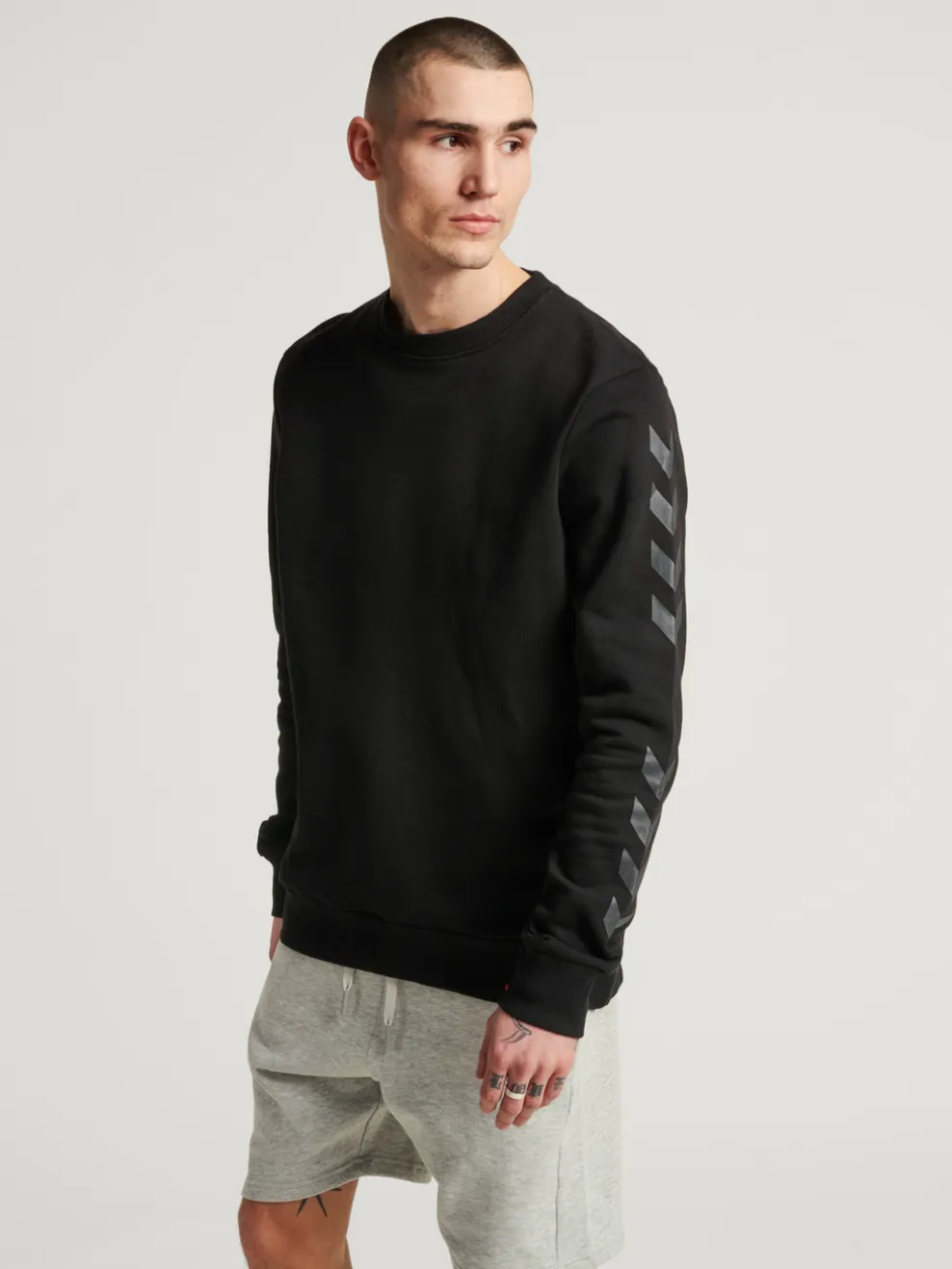 hmlLEGACY CHEVRON SWEATSHIRT