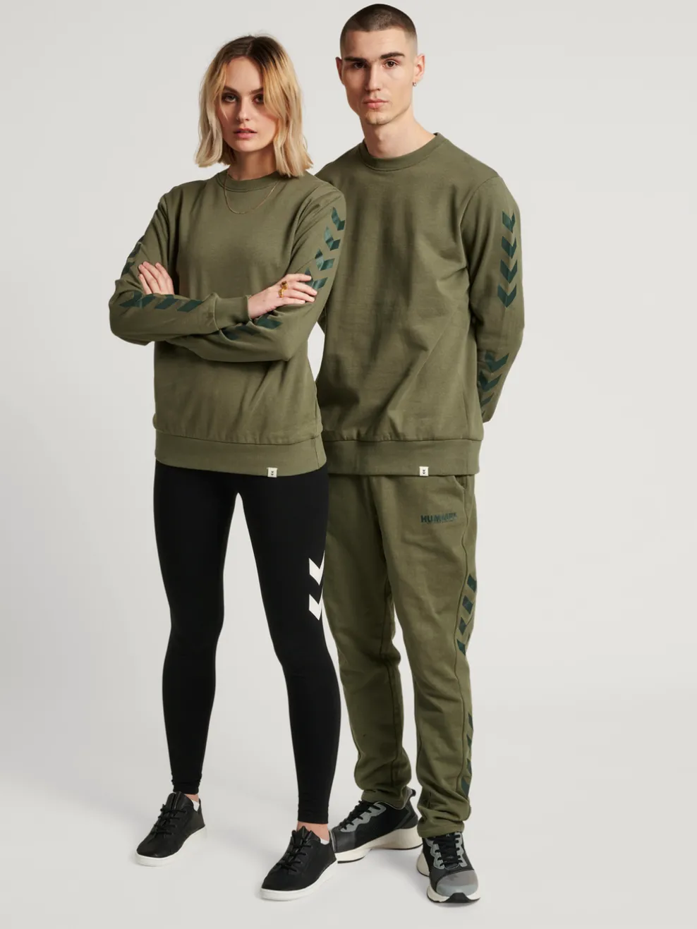 hmlLEGACY CHEVRON SWEATSHIRT