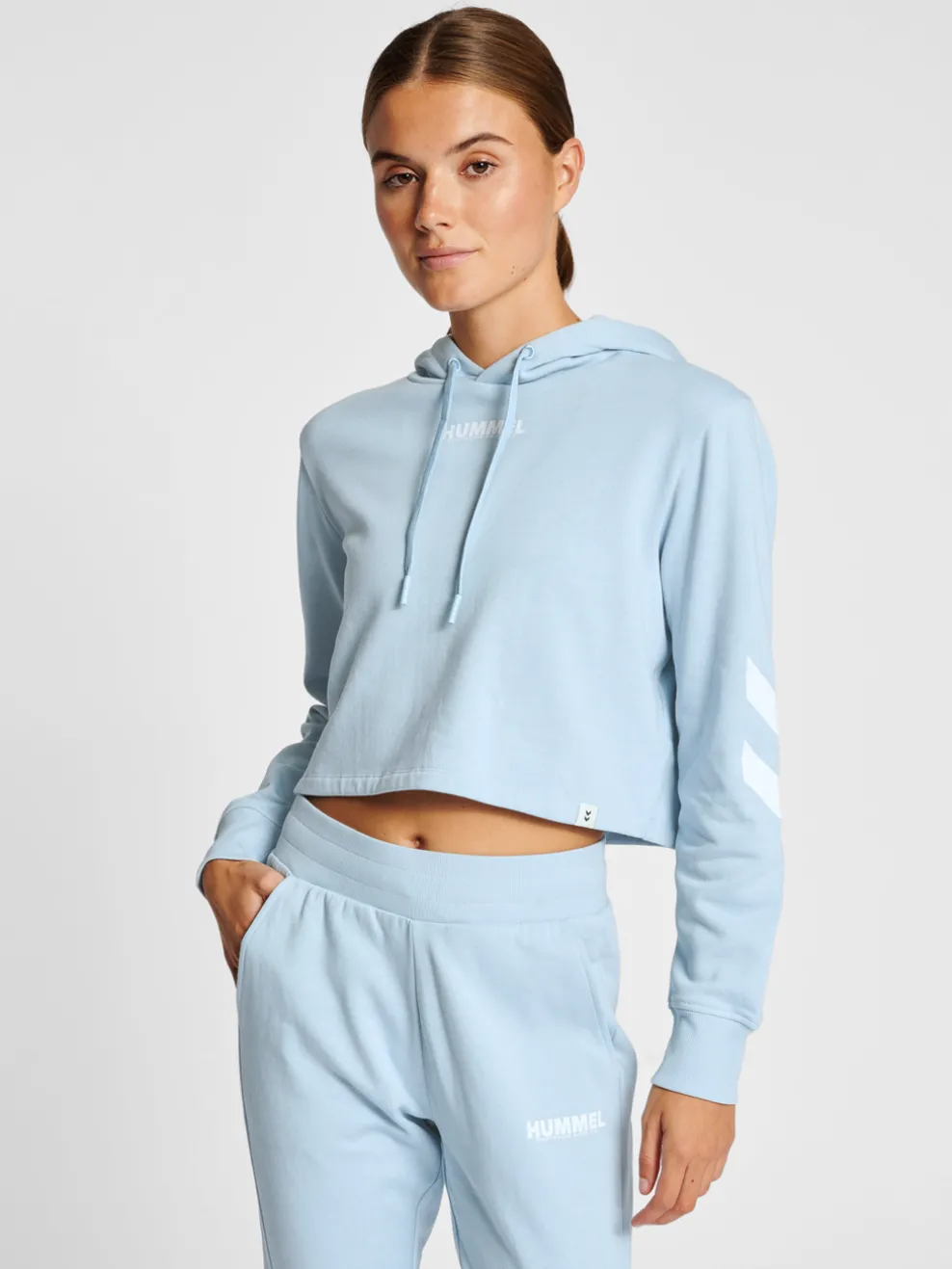 hmlLEGACY WOMAN CROPPED HOODIE