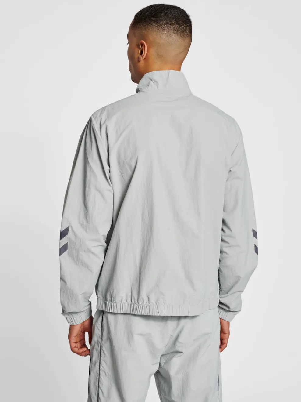 hmlLGC CELAB WOV ZIP JACKET