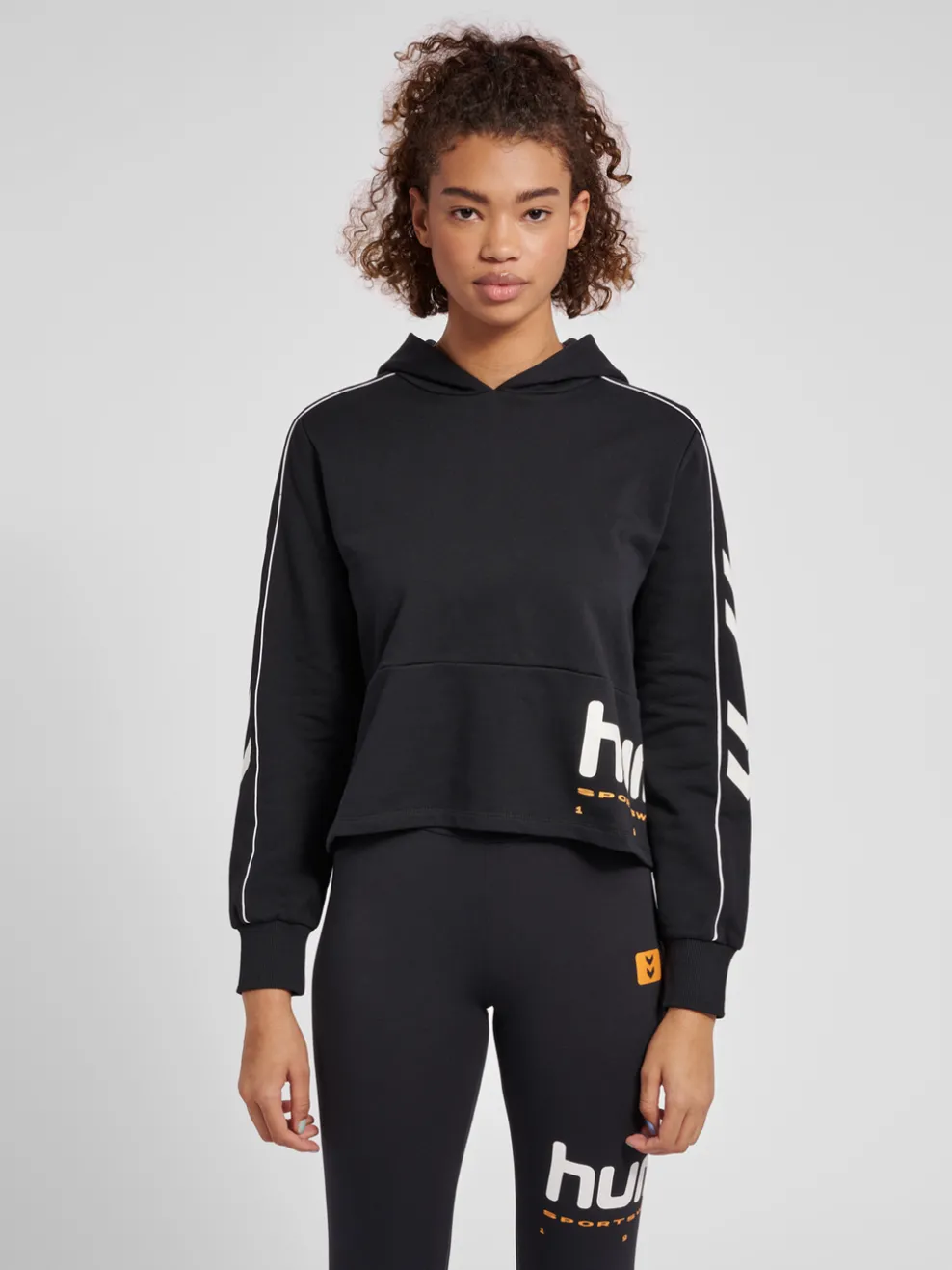 hmlLGC YOKO CROPPED HOODIE