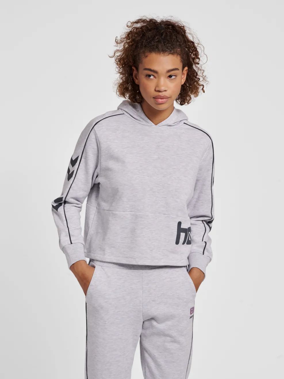 hmlLGC YOKO CROPPED HOODIE