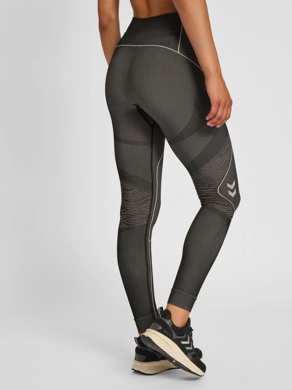 hmlMT MILA SEAMLESS MID WAIST TIGHT