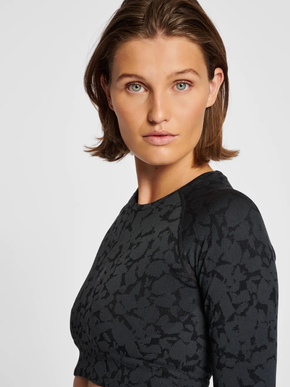 hmlMT PI SEAMLESS CROP T-SHIRT L/S