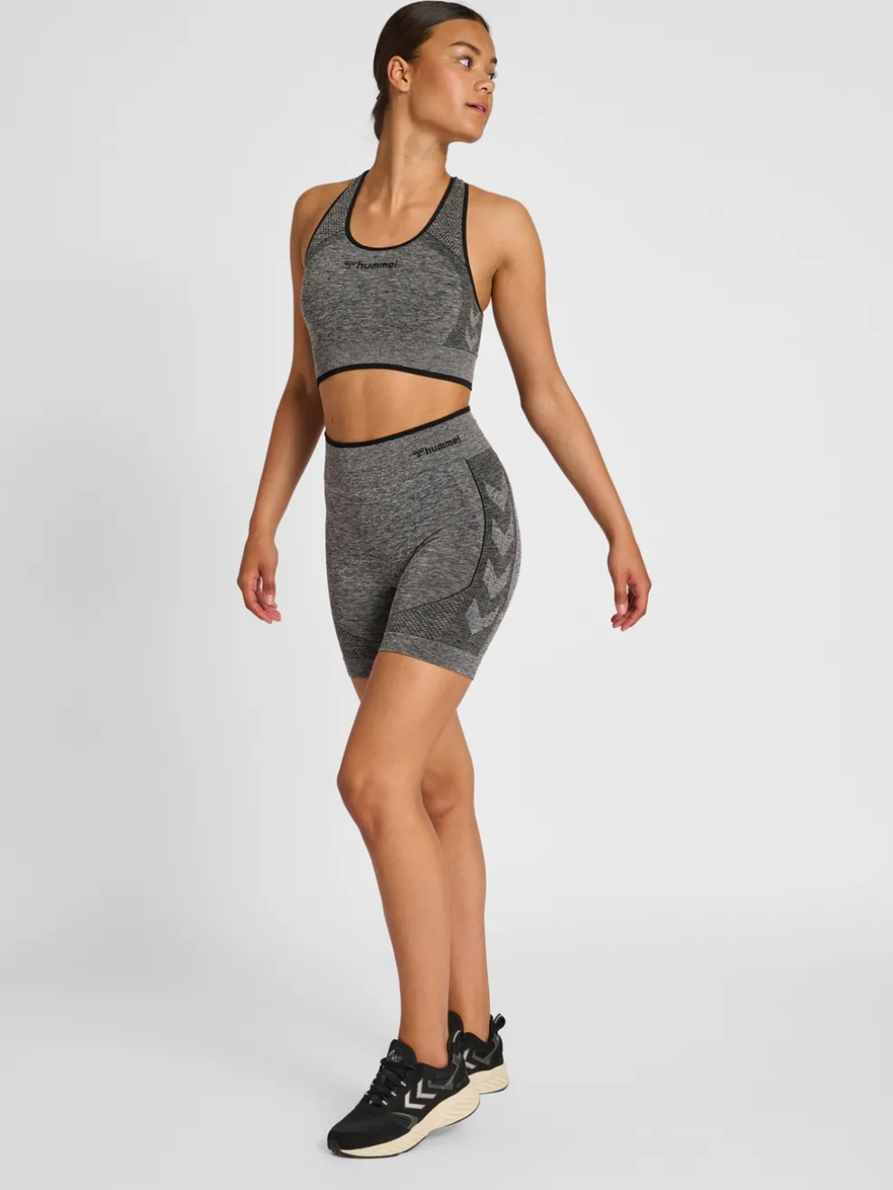 hmlMT UNA SEAMLESS MID WAIST SHORTS