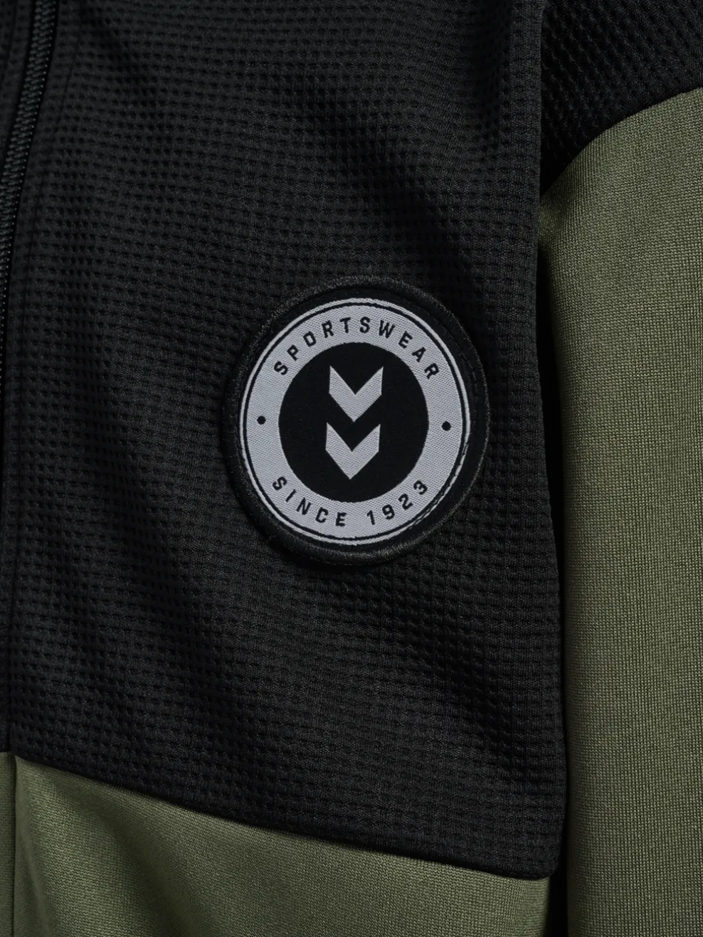 hmlODIN ZIP JACKET
