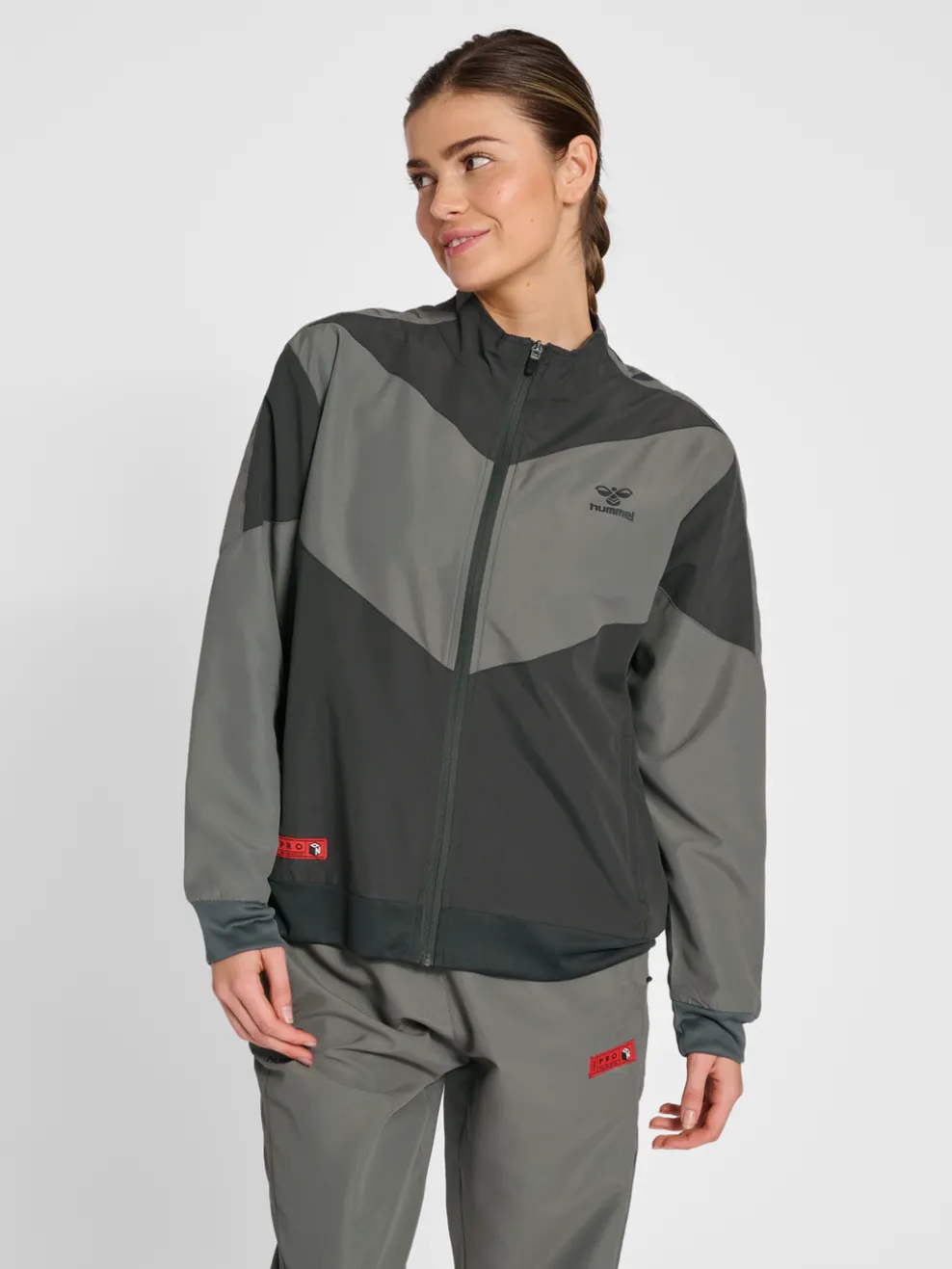 hmlPRO GRID WALK OUT JACKET WO