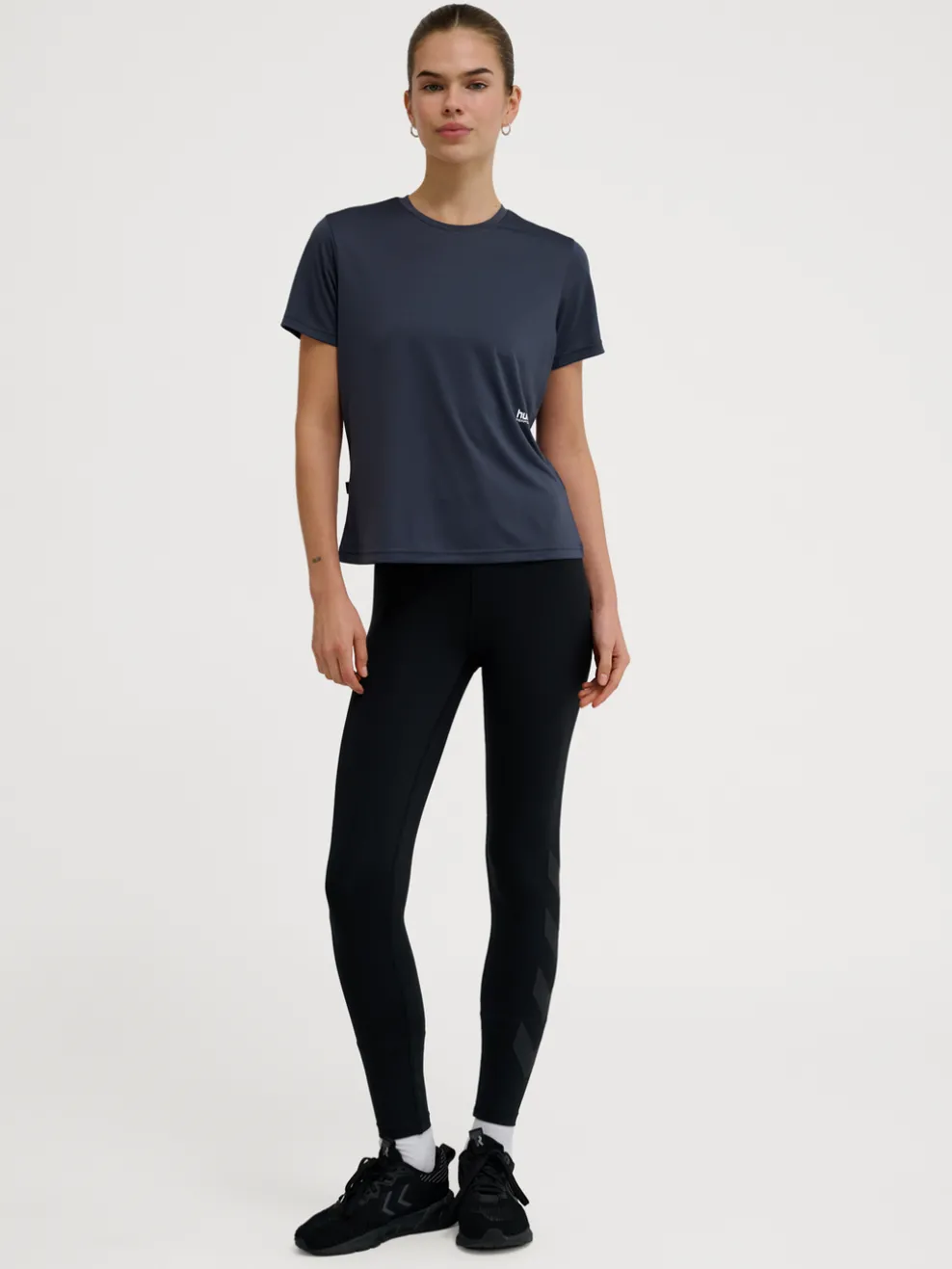 hmlPULSE WORKOUT W T-SHIRT S/S