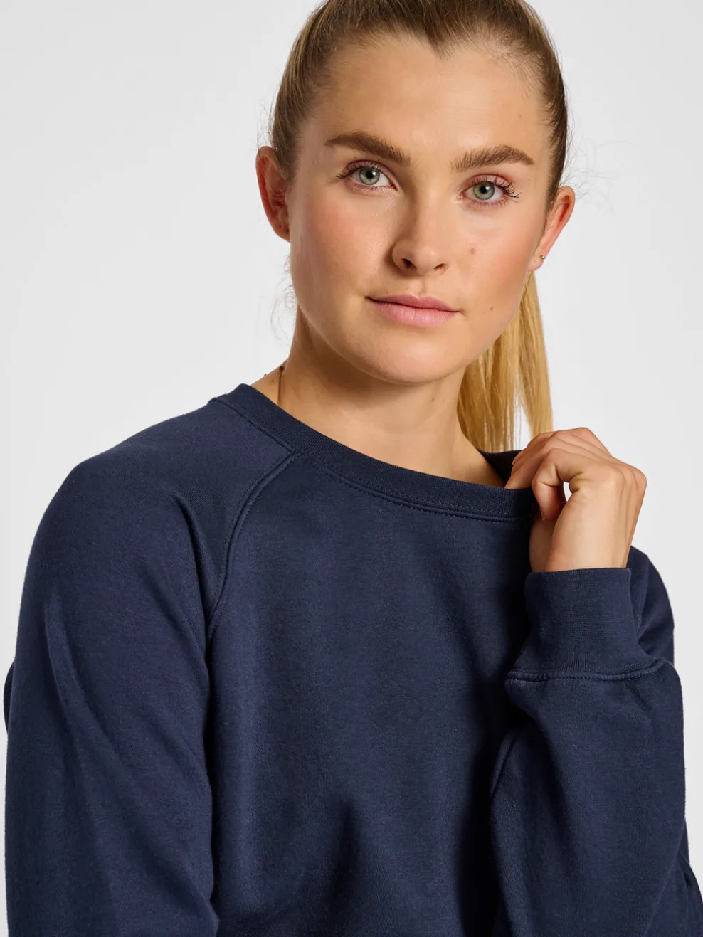 hmlRED CLASSIC SWEATSHIRT WOMAN
