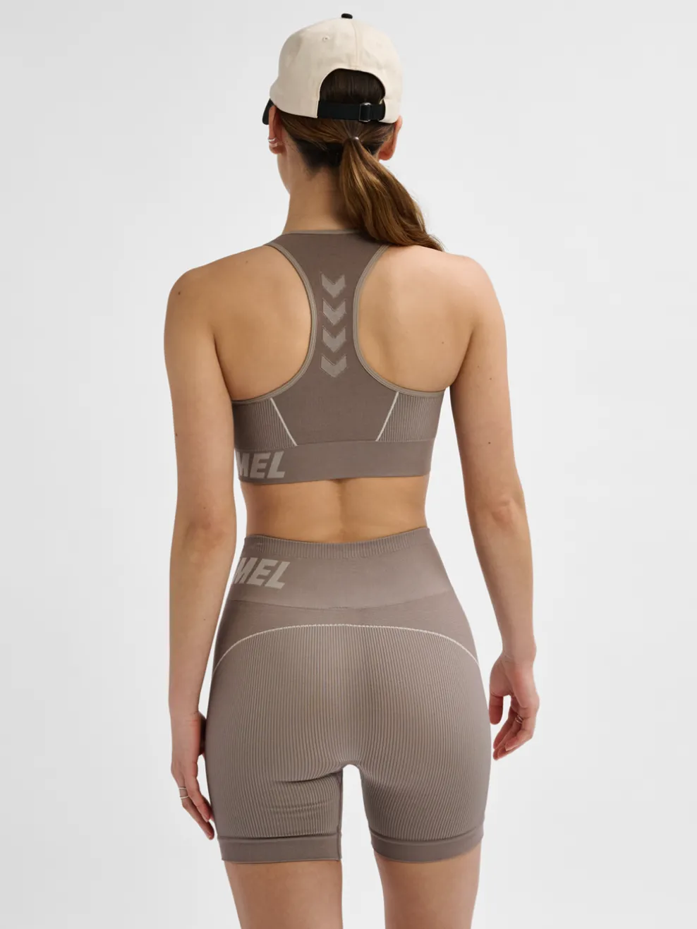 hmlTE CHRISTEL SEAMLESS SPORTS TOP