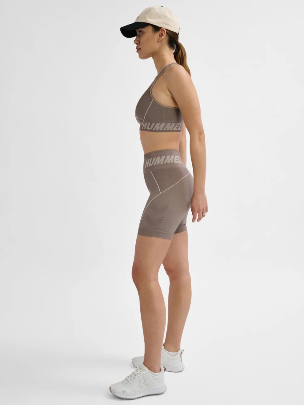 hmlTE CHRISTEL SEAMLESS SHORTS