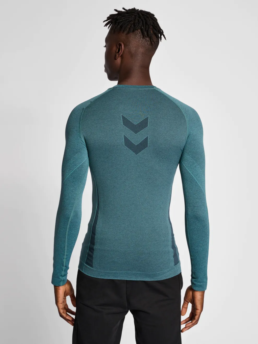 hmlTE MIKE SEAMLESS T-SHIRT L/S