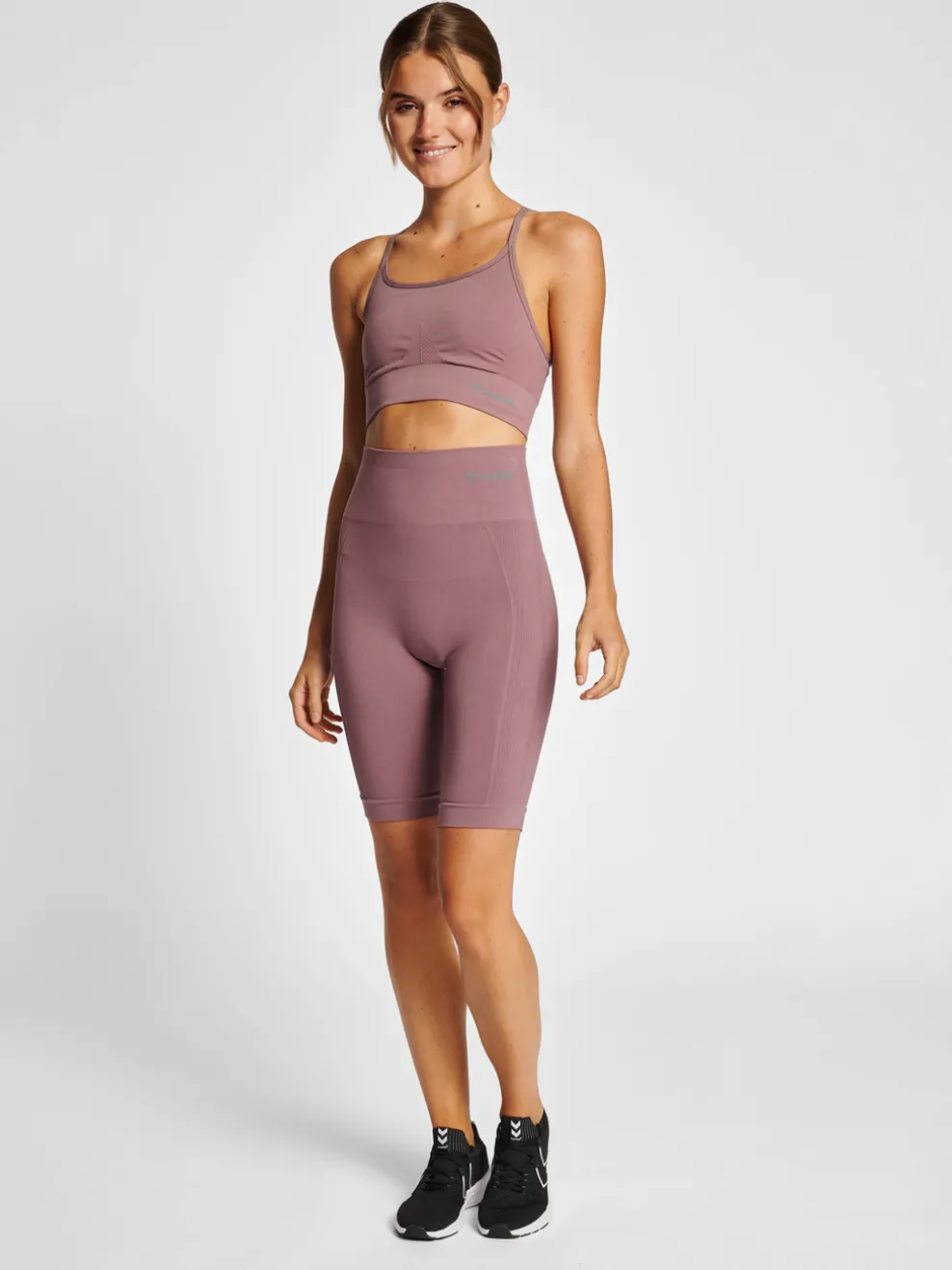 hmlTIF SEAMLESS CYLING SHORTS
