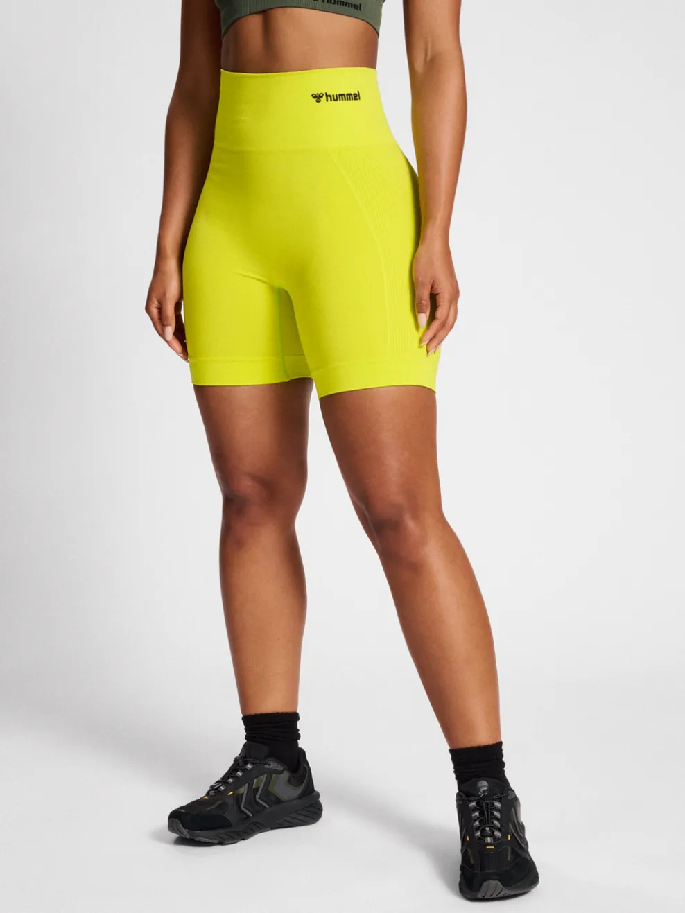 hmlTIF SEAMLESS SHORTS