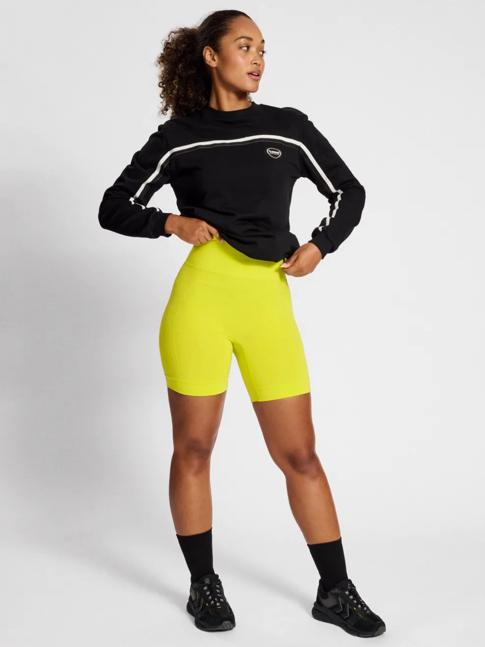 hmlTIF SEAMLESS SHORTS