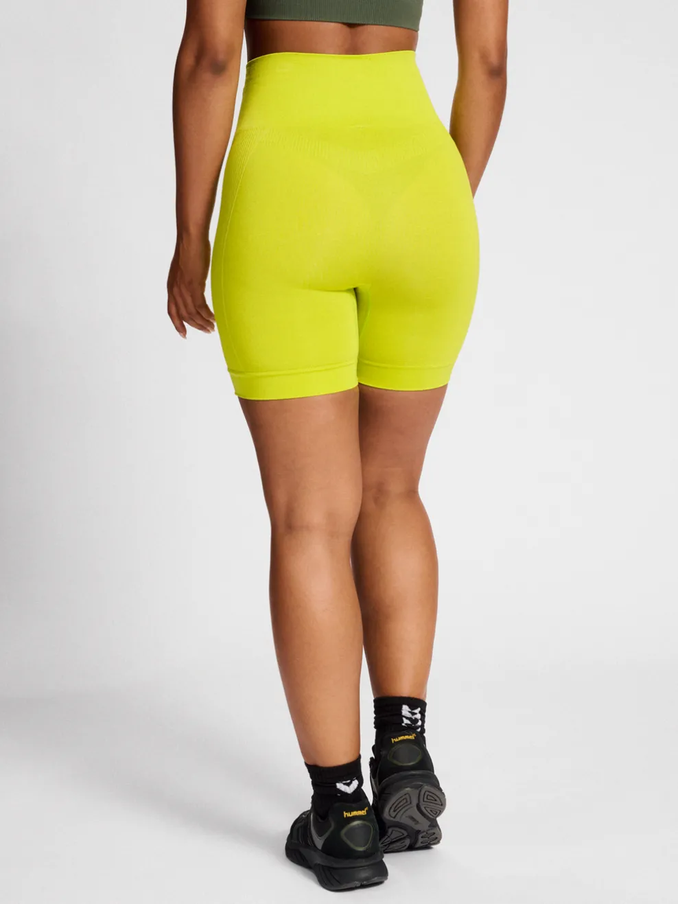 hmlTIF SEAMLESS SHORTS