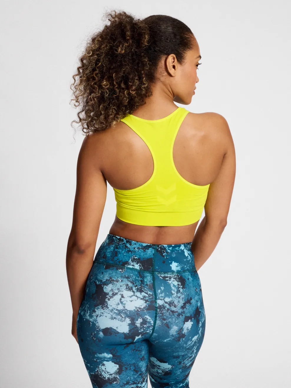 hmlTIF SEAMLESS SPORTS TOP