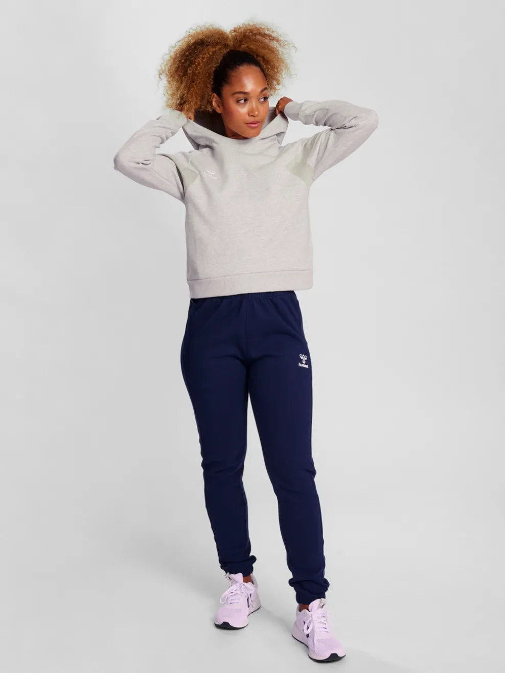 hmlTRAVEL SWEAT HOODIE WOMAN
