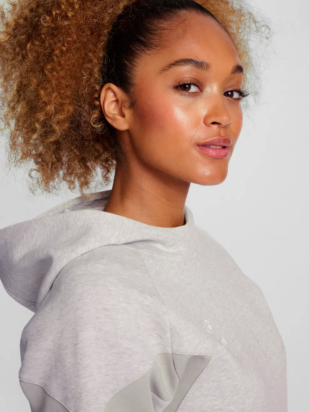 hmlTRAVEL SWEAT HOODIE WOMAN
